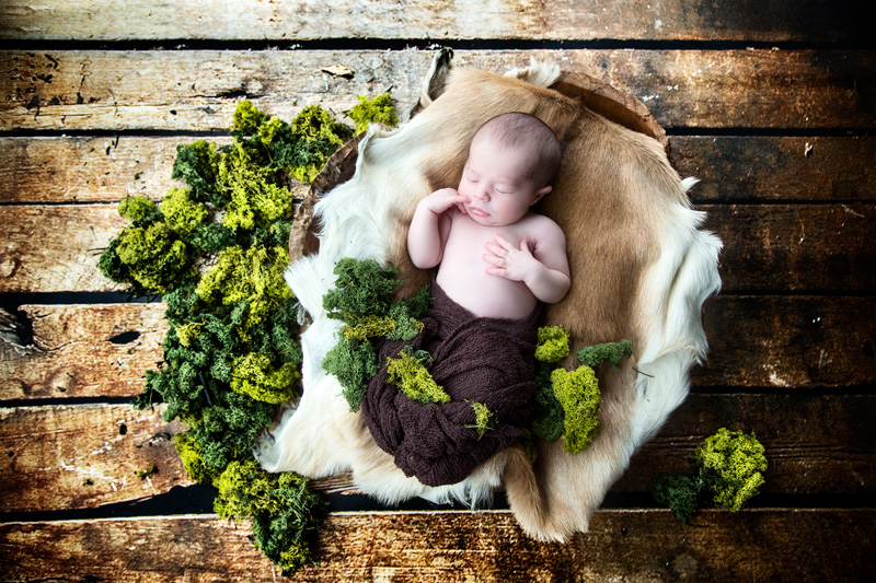 Newborn & zwangerschaps fotograaf David Speltdoorn uit Geraardsbergen maakt de mooiste foto's van je allerkleinste schat! Foto's die je voor altijd zal koesteren! Maak tijdig een afspraak zodat we de fotoshoot kunnen inplannen. Fotograaf regio Geraardsbergen - Lierde - Brakel - Ninove - Zottegem